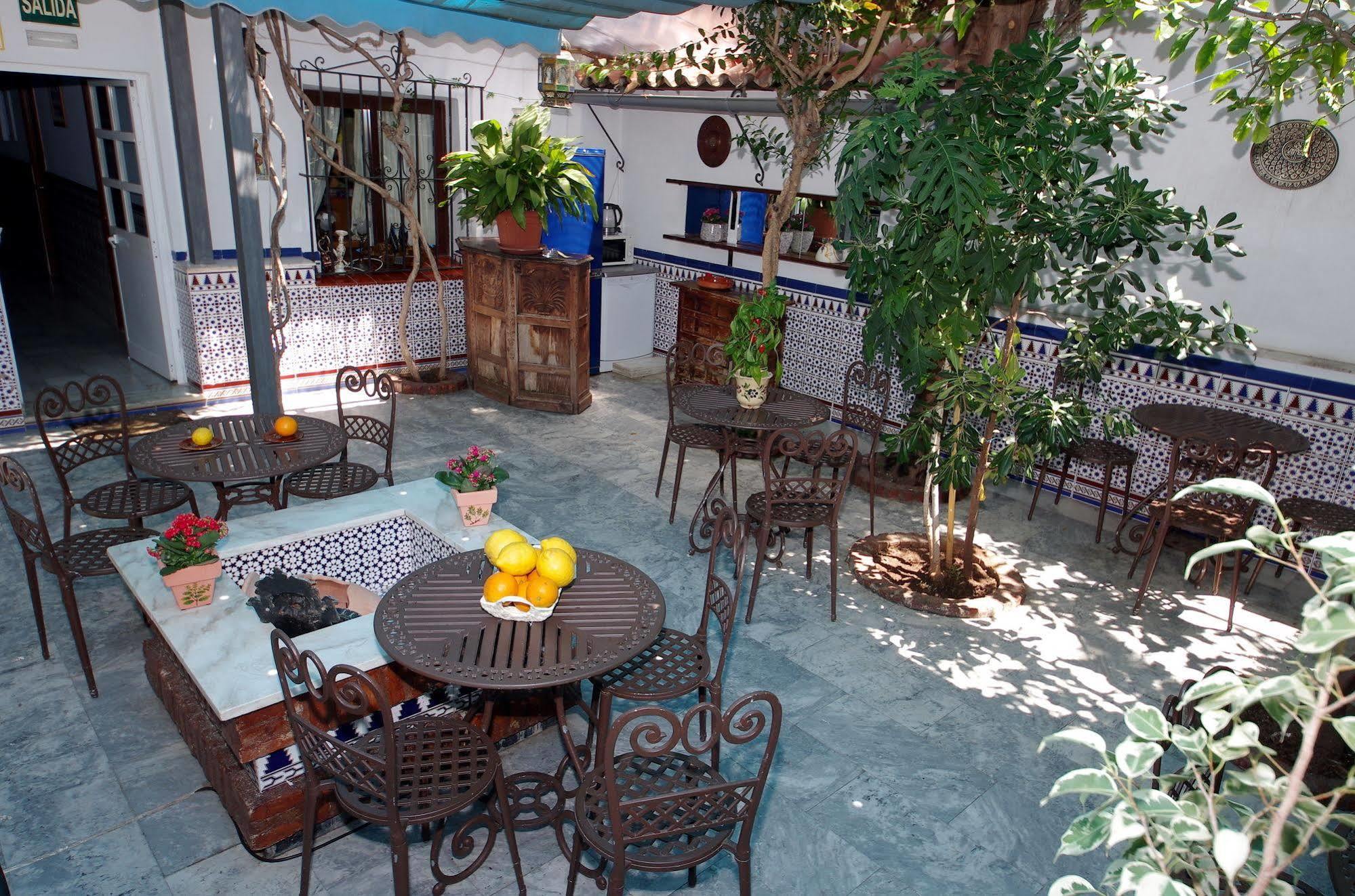 Pensión Aduar Marbella Exterior foto